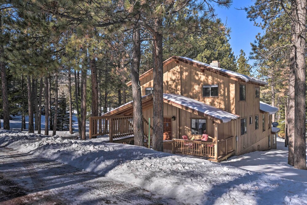 Angel Fire Cabin < 3 Miles to Skiing, Golf & Lake view 5