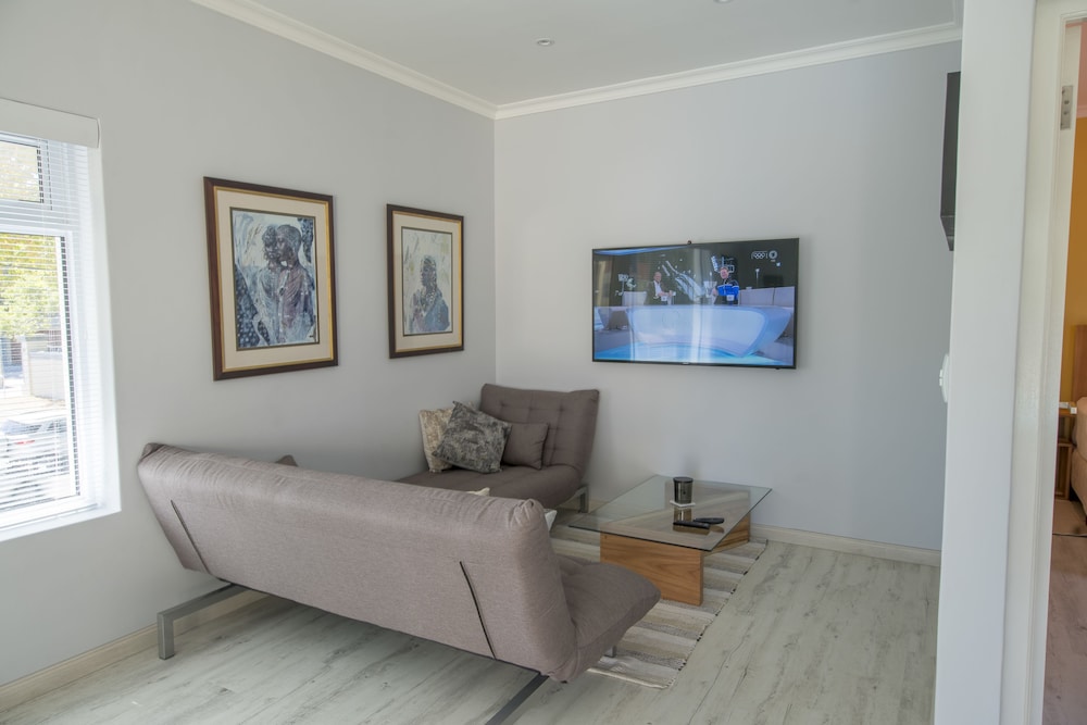 Constantia Cottages