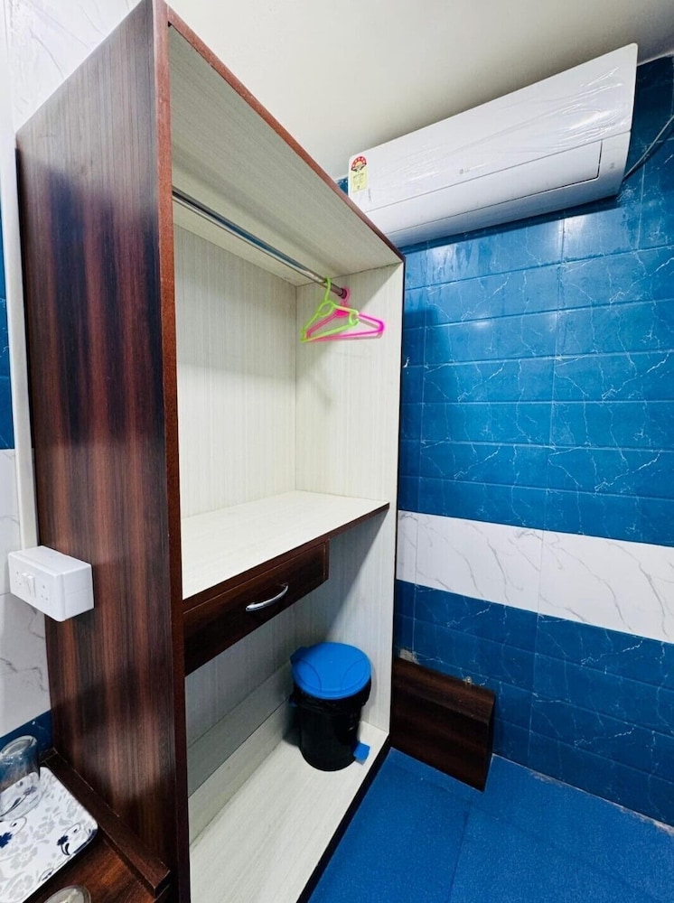 RR GUEST HOUSE