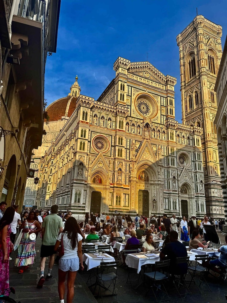 Favorite in Florence Near Duomo two Terraces Double Pleasure