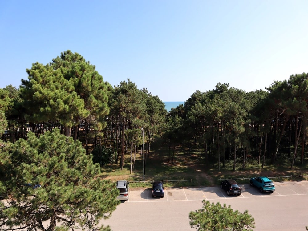 Modern Two-bedroom Apartment With Seaview Balcony view 4