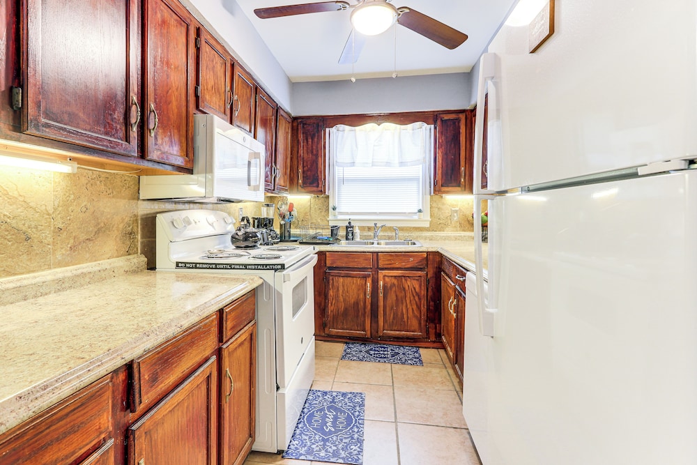 Easy ATL Access: Suburban Home Base w/ Patio