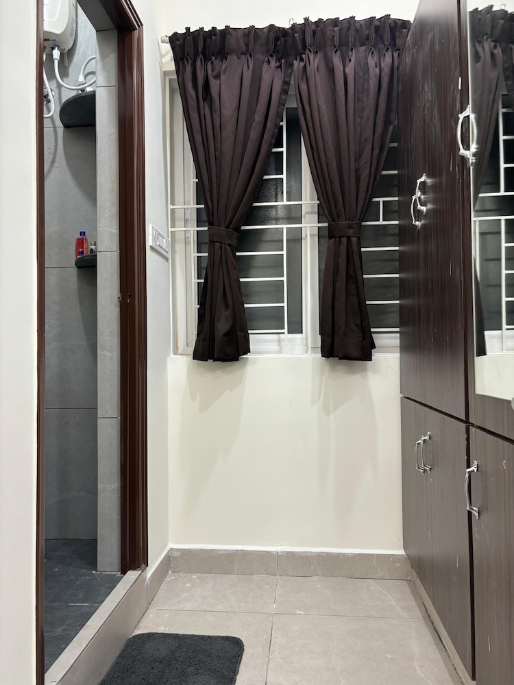 PS ELITE HOME STAY