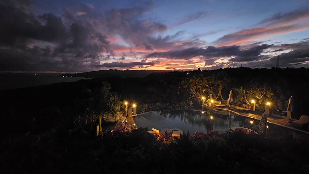 Araya Resort