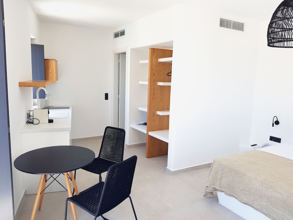 myLithos Suites view 4