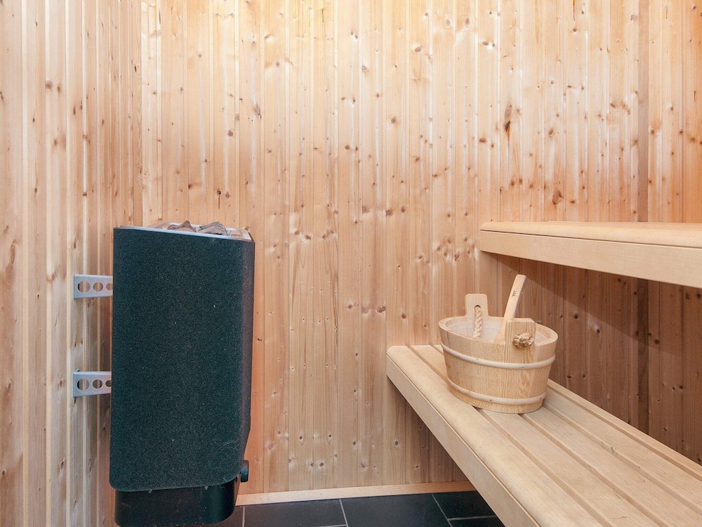 Spacious Holiday Home in Rømø near Sea view 4