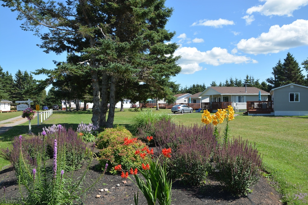 Parkside Cottages and Suites