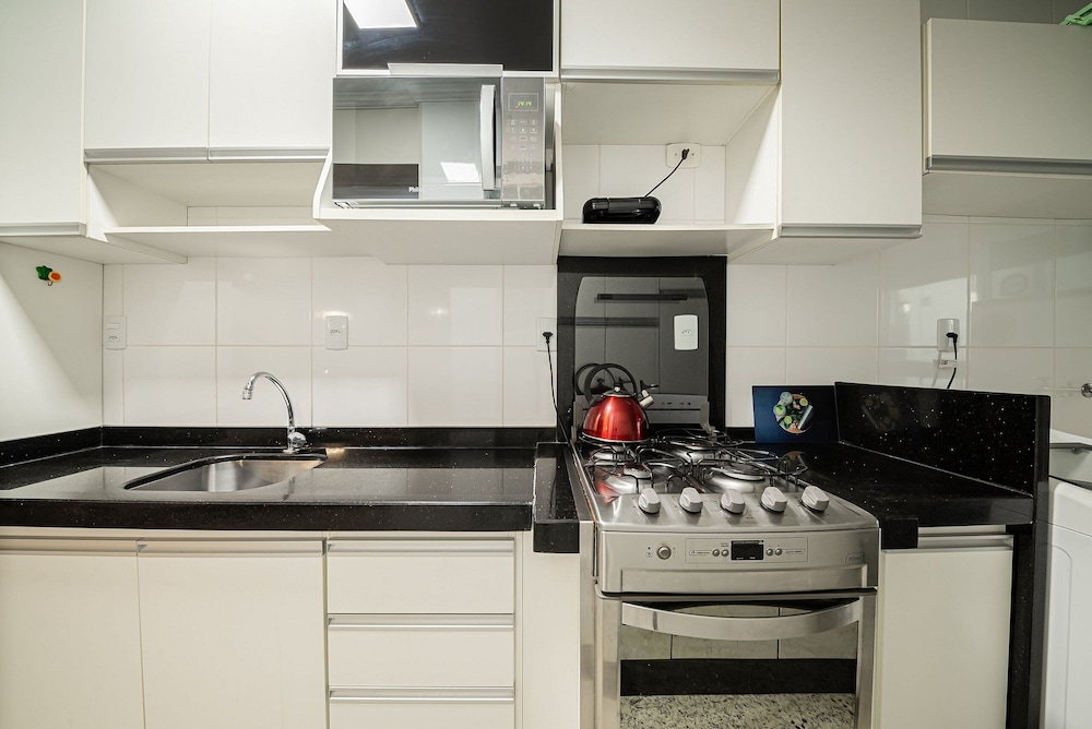 Apt W/balcony 160m Bombas Beach Col102