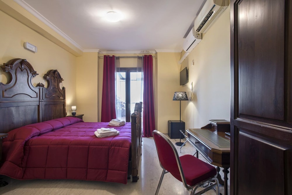 The Life Hotel