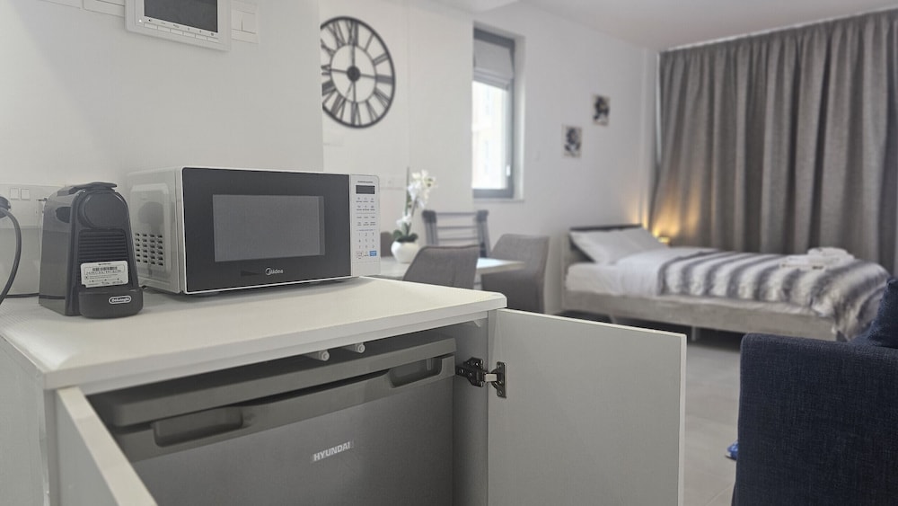 86 LCA - Stay Mackenzie Beach Luxurious Studio