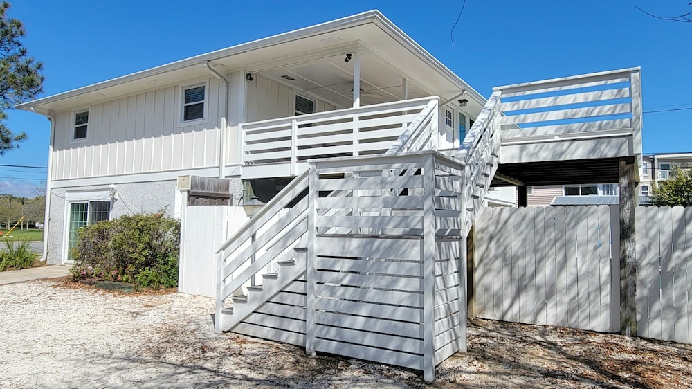 The Island Star by Tybee Vacation Rentals