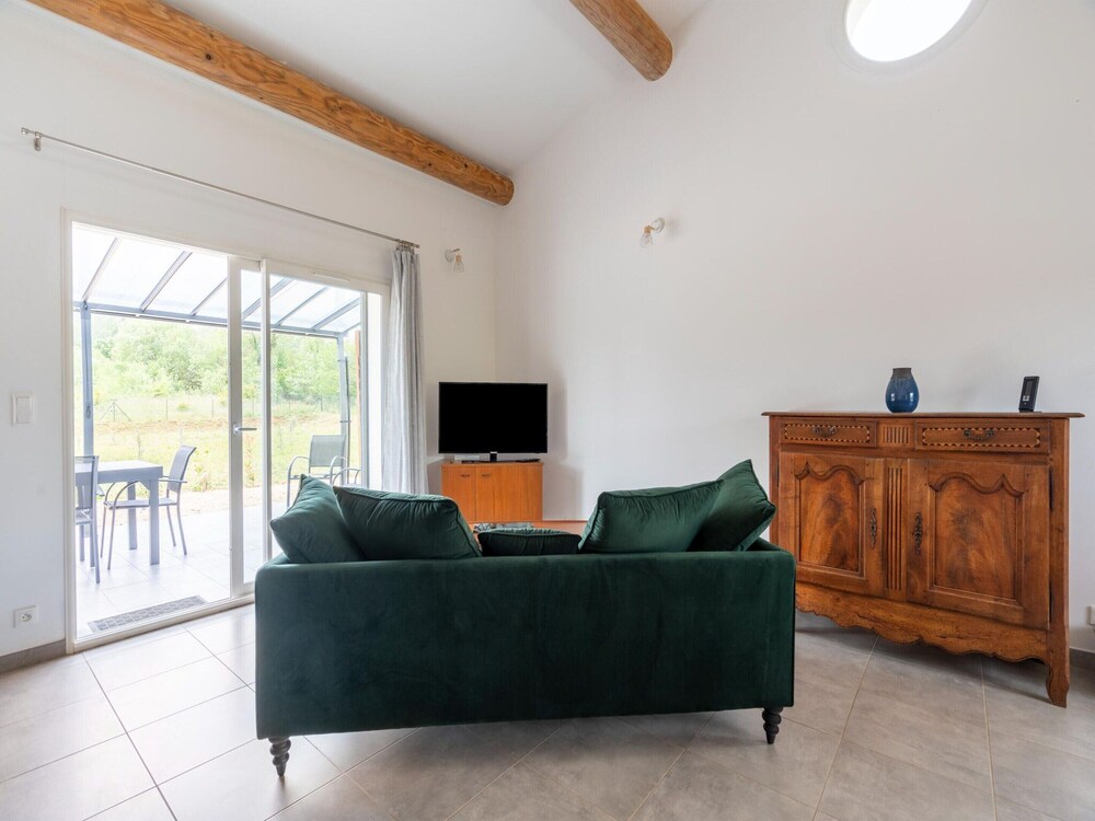 Cosy Holiday Home With Pool view 5