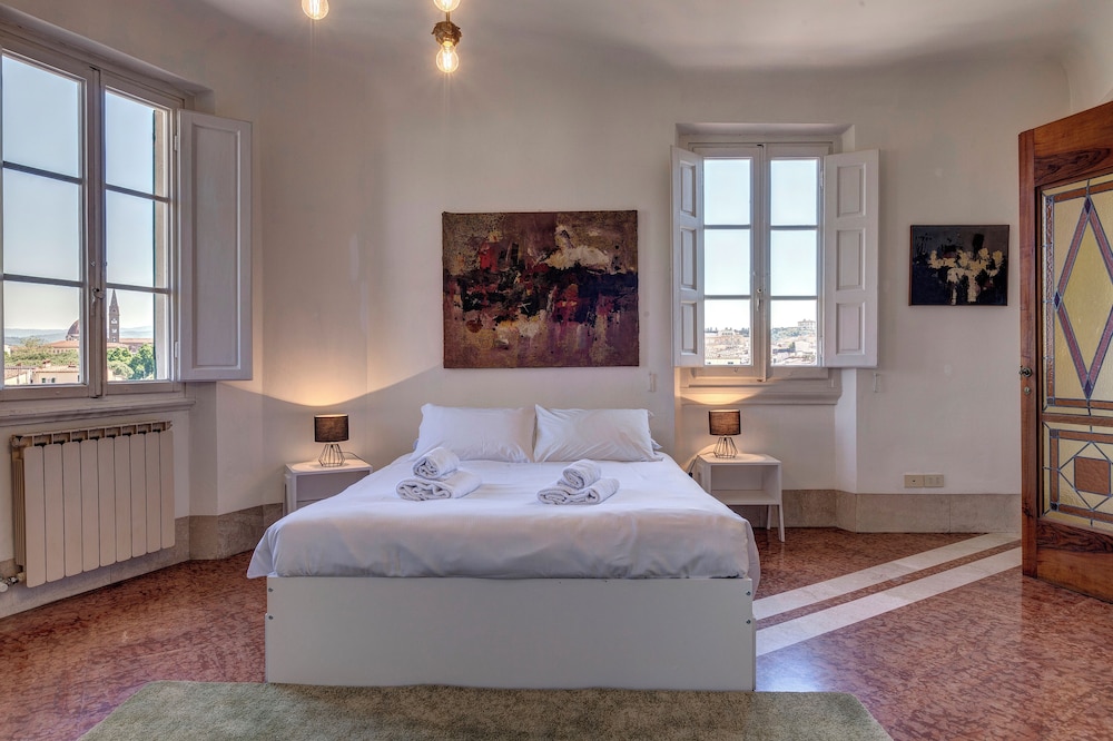 Palestro Apartment by Mamo Florence