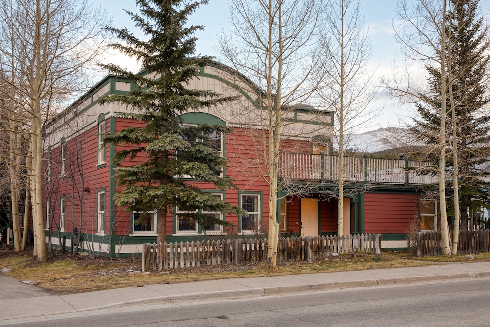 Holly by Avantstay In the Heart of Breckenridge w Hot Tub Game Room Roof Top Patio