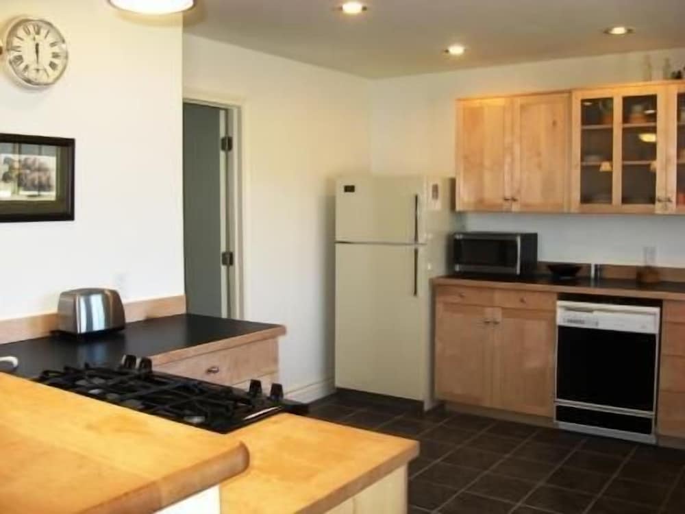 Dunwell Cottage 2 Bedroom Holiday Home By Pinon Vacation Rentals Cottage