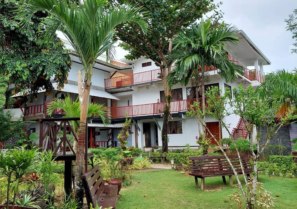 Doublegem Beach Resort and Hotel
