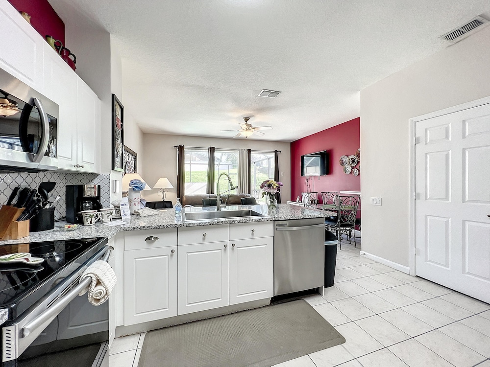 Krista s Tropical Escape Resort Stay Near Disney
