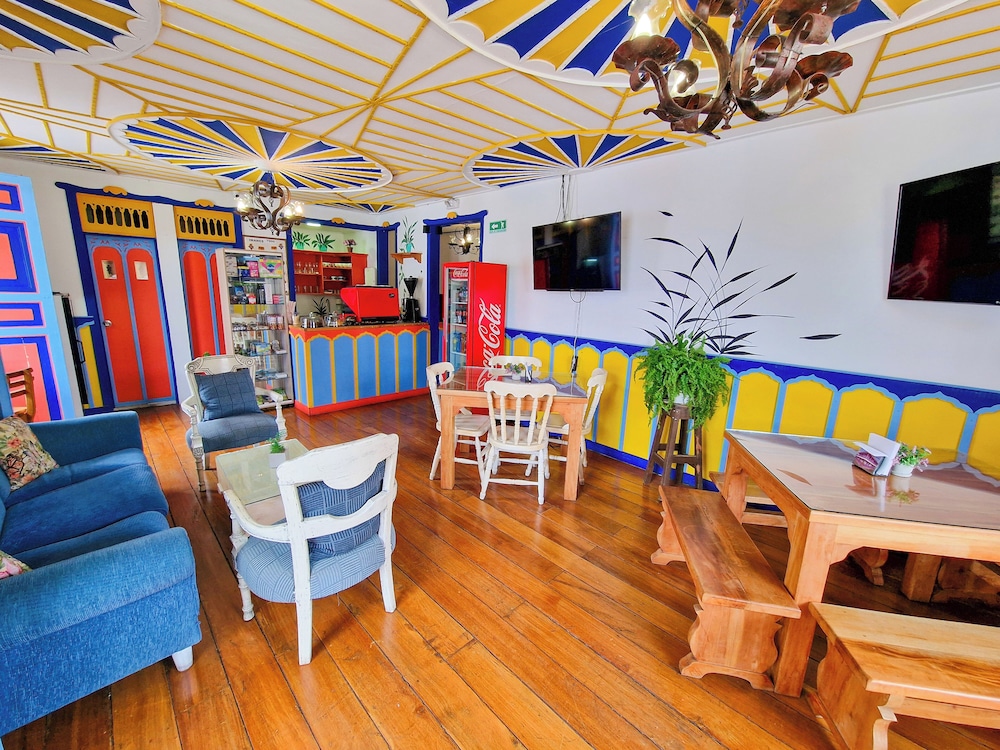 Hostal Mythos