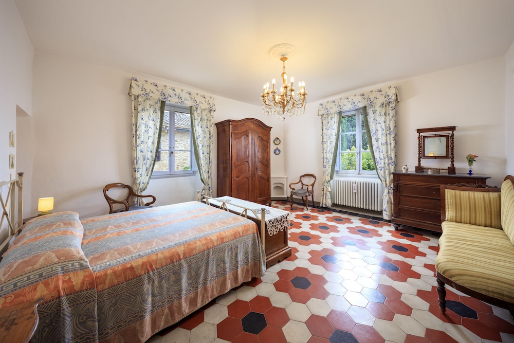 Stefano Resort