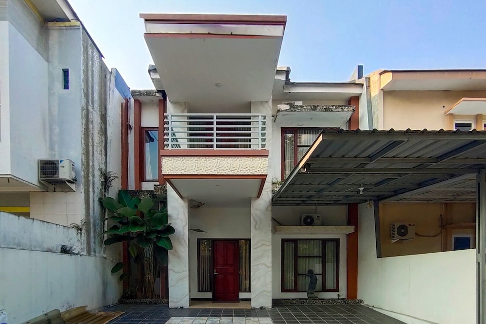 INNCA - Villa Jatidiri Semarang