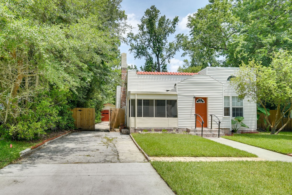 Jacksonville Vacation Rental ~ 7 Mi to Downtown! view 4