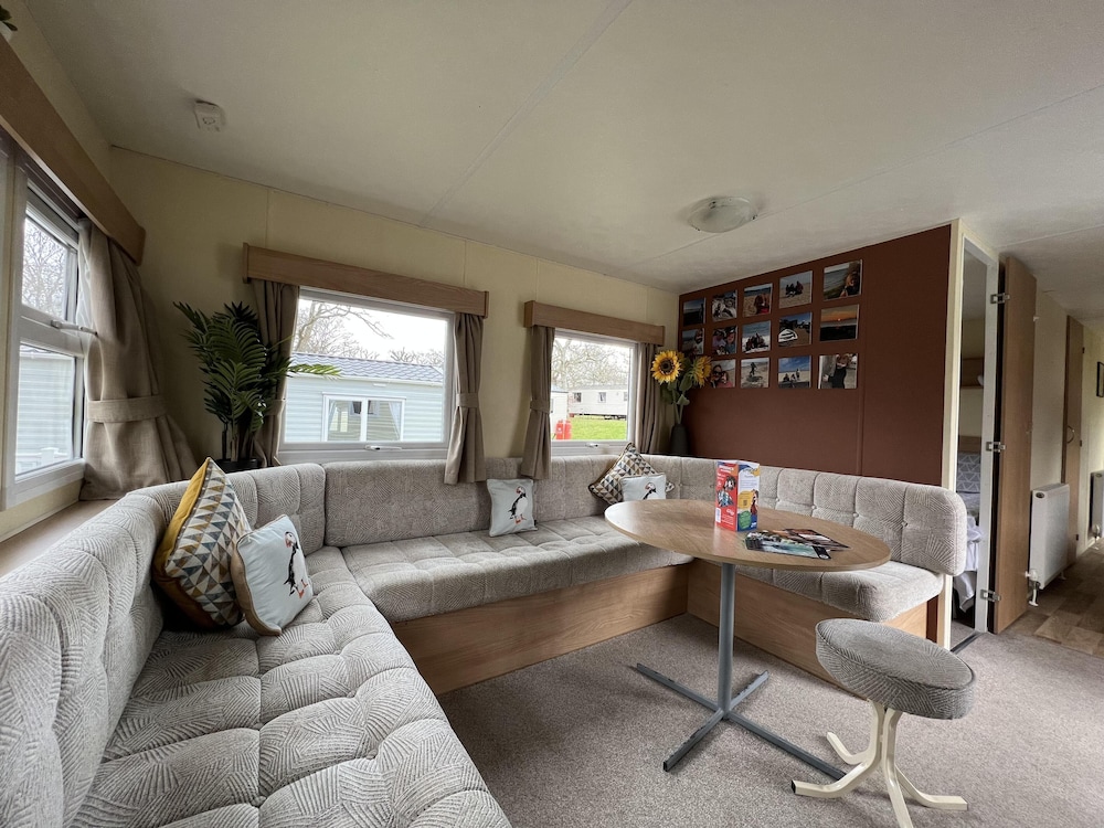 3 Bed Caravan Sea Views Discounted Ferry view 4