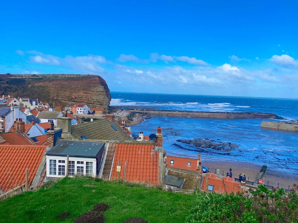 Beautiful 3-bed Cottage With Stunning sea Views