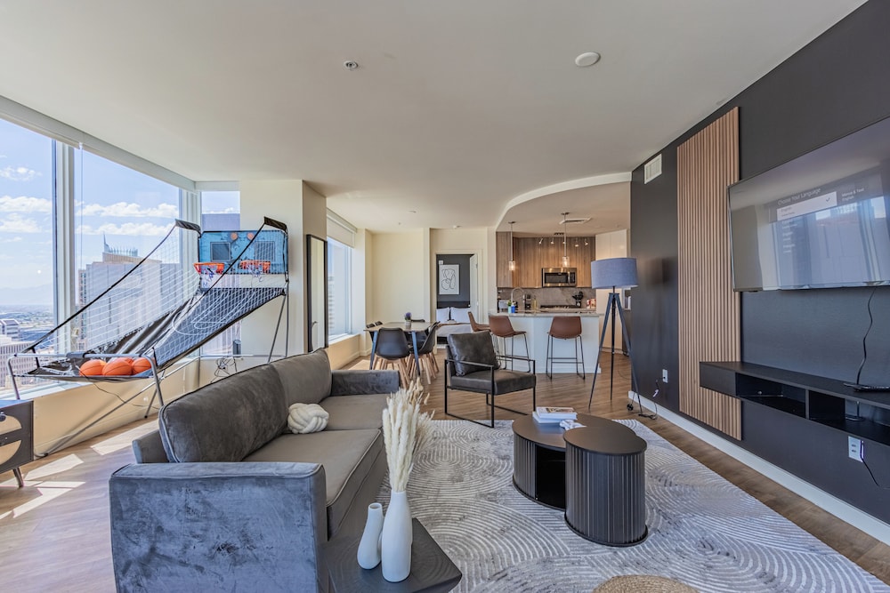 ROVE LIVING/KL - 44 Monroe