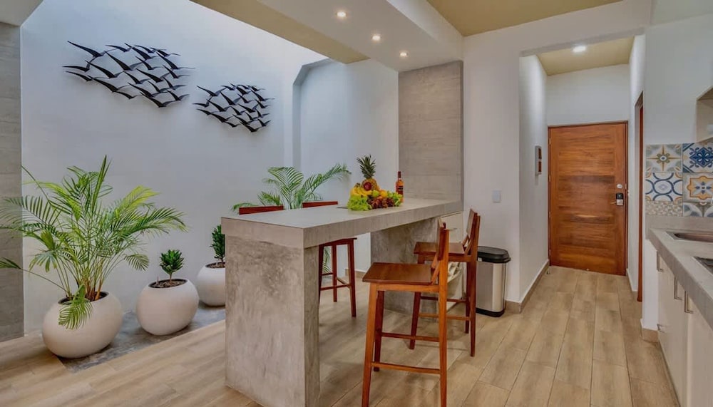 3Br Exclusive TH w Spacious Roof Private Pool