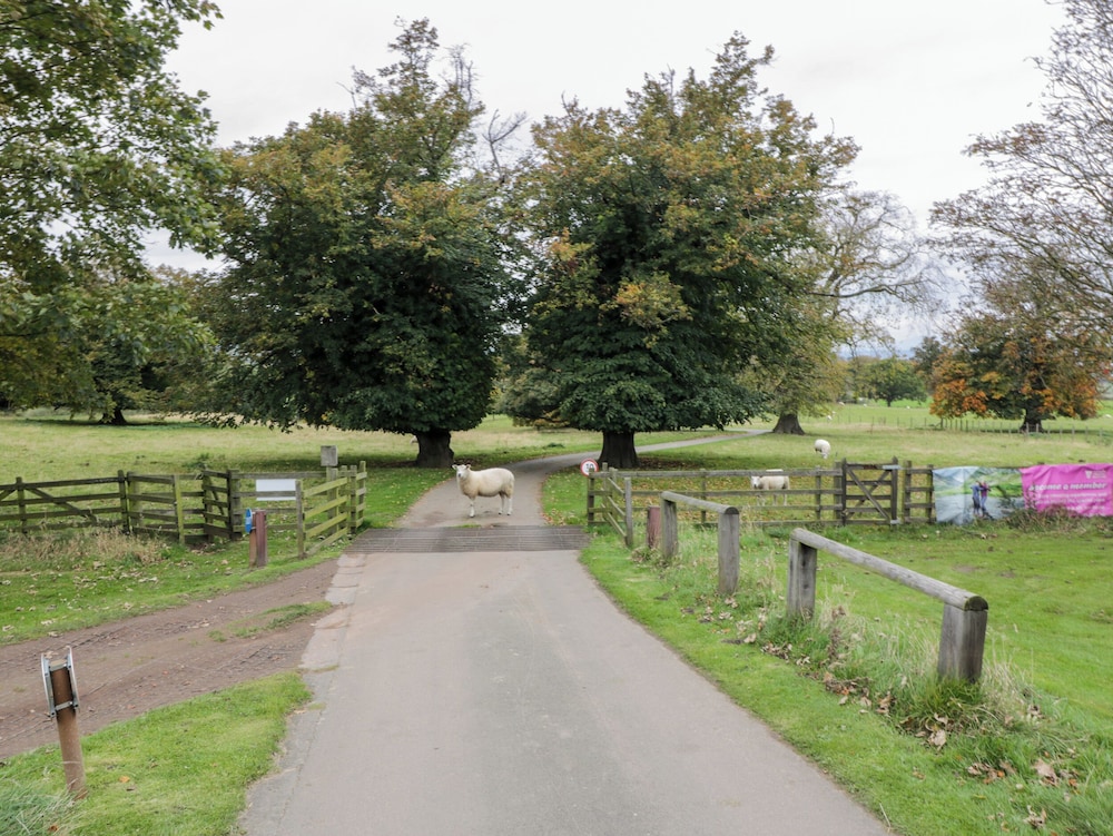 Gate Lodge, House of Binns