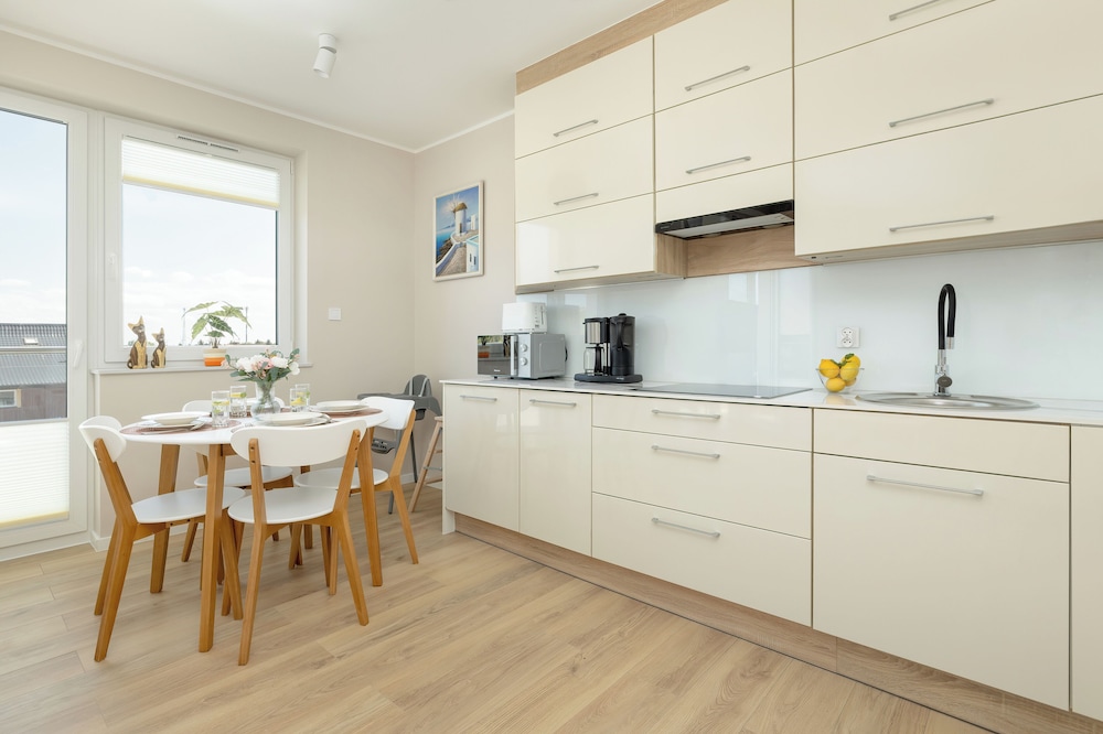 Morska Apartment With Spa by Renters