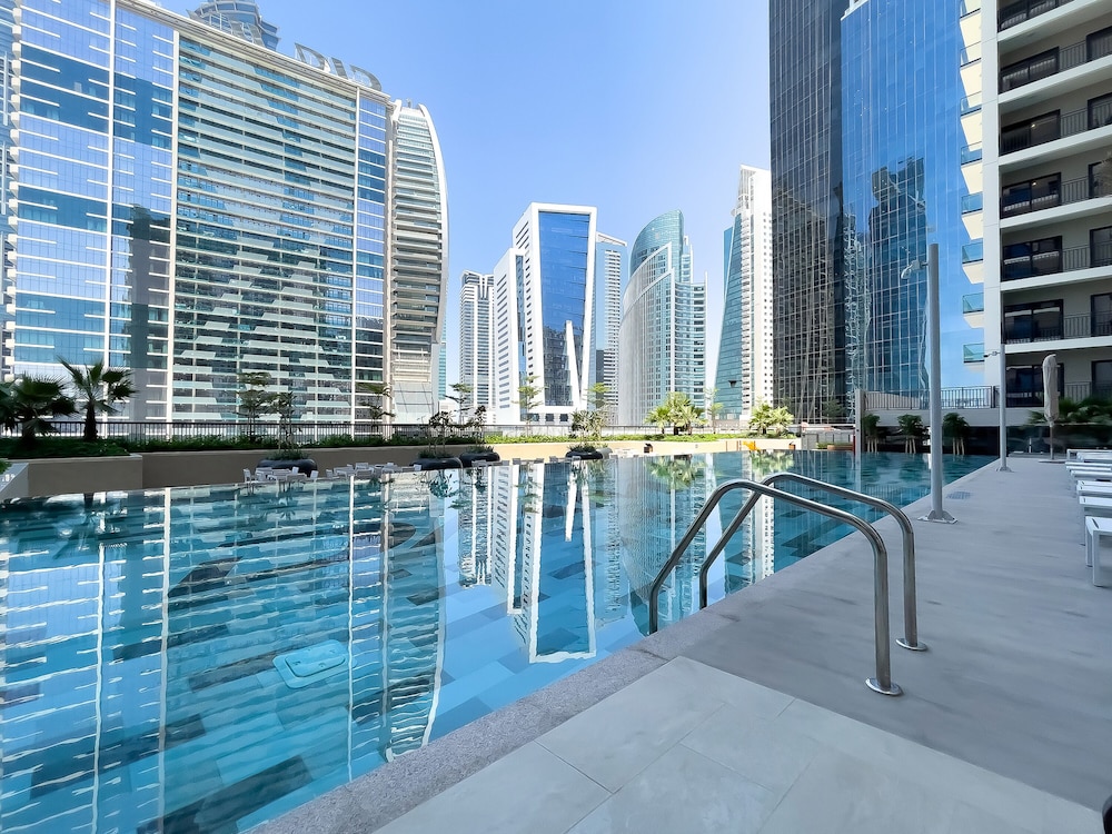 Zada tower 1BR with view on Business Bay