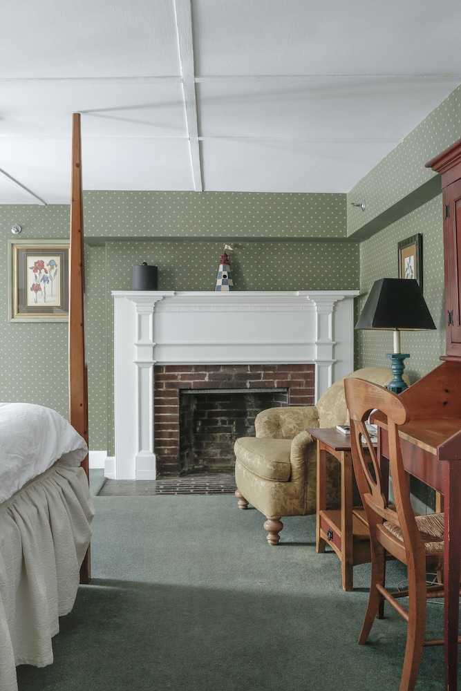 Beekman Arms and Delamater Inn
