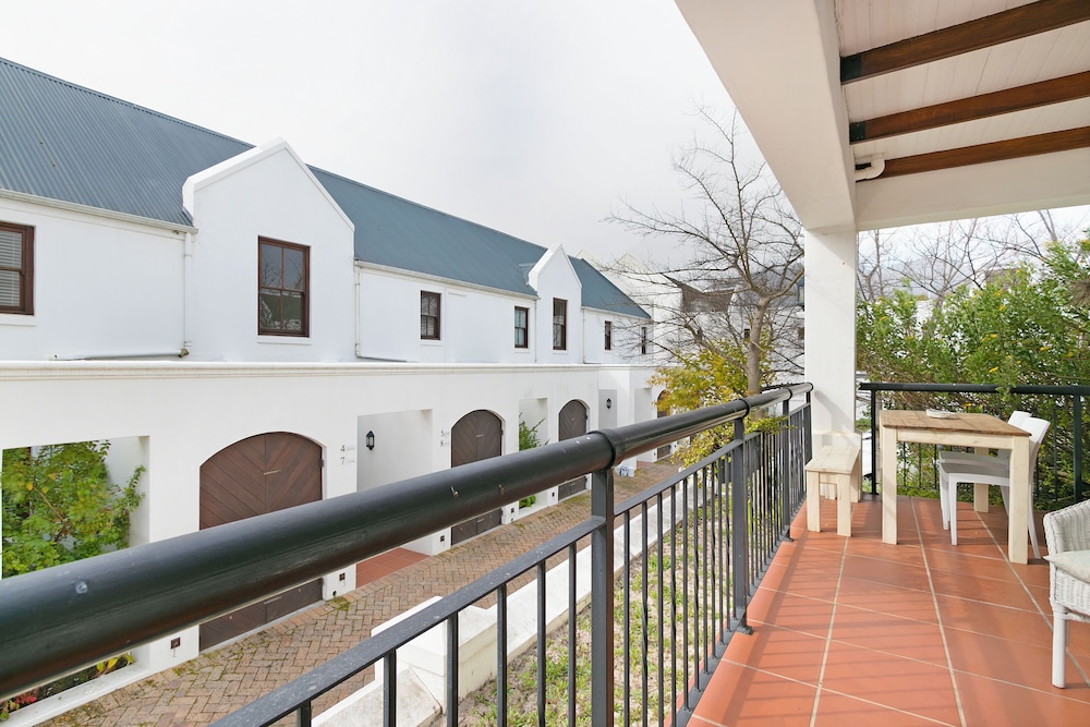 Winelands Golf Lodges at De Zalze