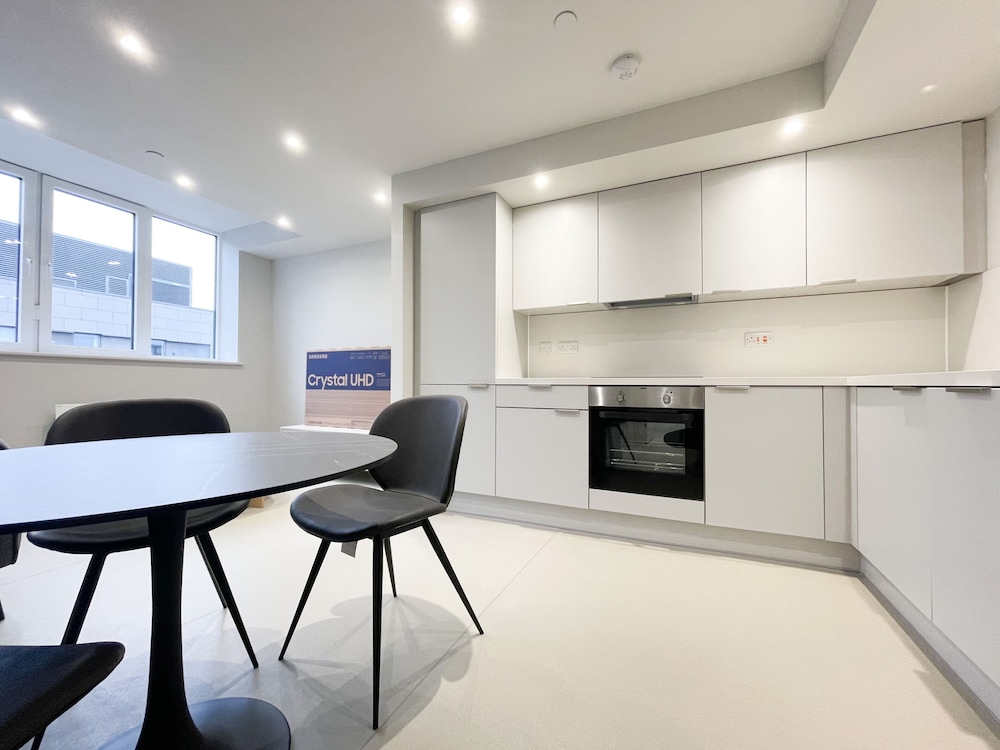 Apartments and Studios in LIVERPOOL SK view 2