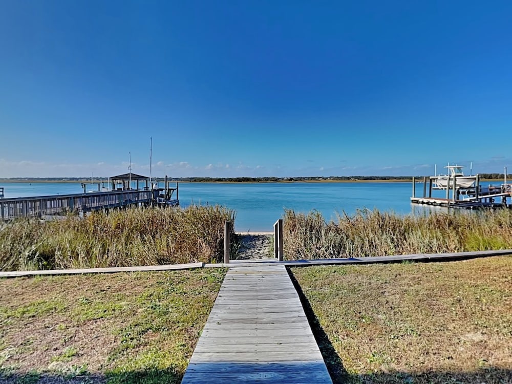 Whitaker Sea La Vie by Topsail Realty