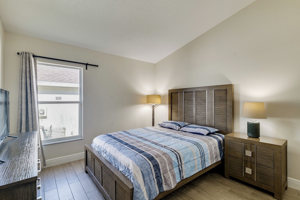 Pool & Game Room: Pet-friendly Gem in Davenport