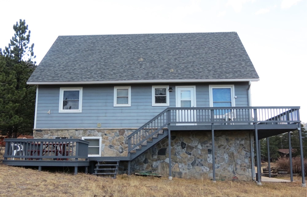 Grandma's Mountain Getaway - 3 Br Home