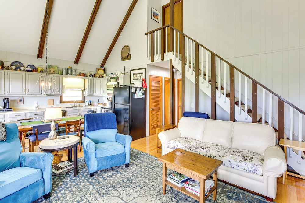 Deck, Fire Pit, Games: Family Escape Near Boone