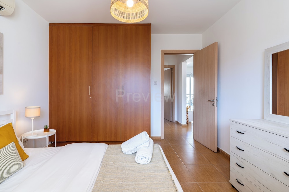 Quint - 2-Bedroom Apt & Pool in Protaras
