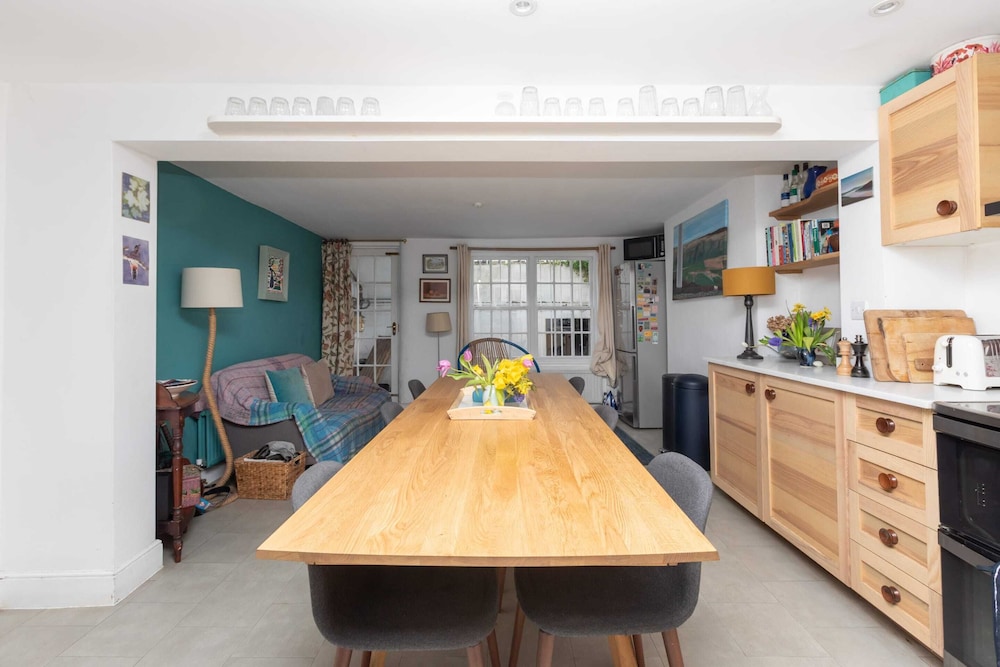 Charming 2BD Georgian Town House - Camden Town