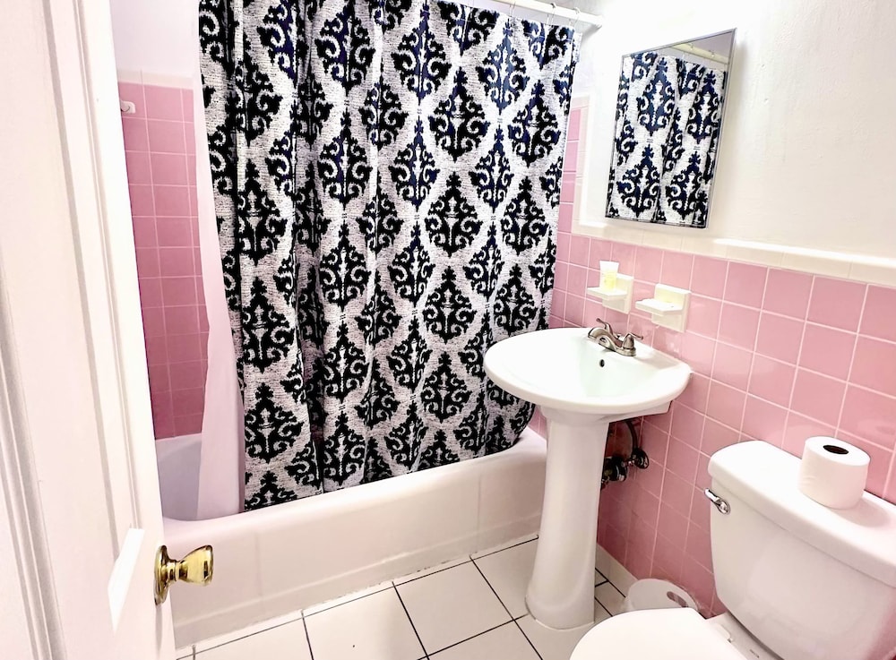 Southwinds 5 for 5 Guests -near the Beach