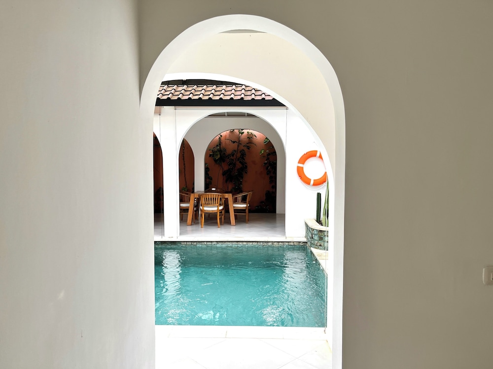 Lovely 2BR Villa Close to The Beach