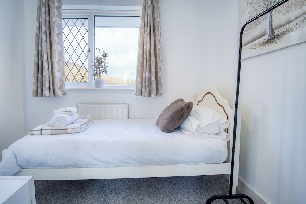 Tyle Teg - 3 Bedroom Holiday Home - Clydach