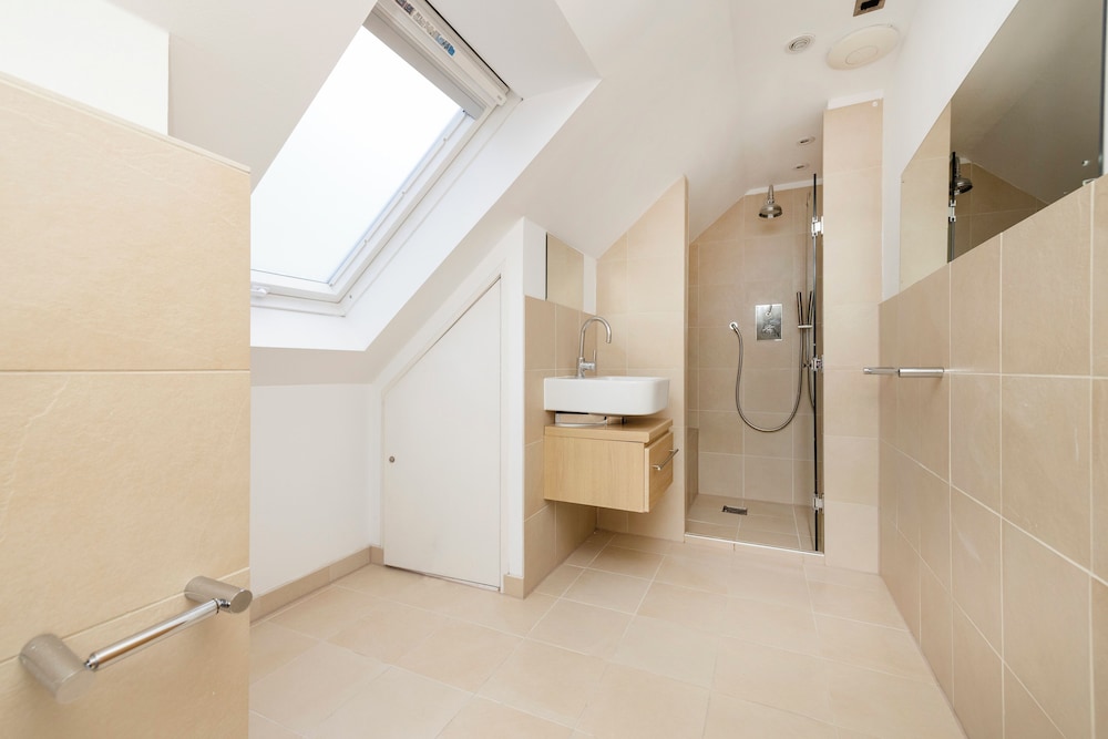 Superb Flats in the Heart of Edinburgh