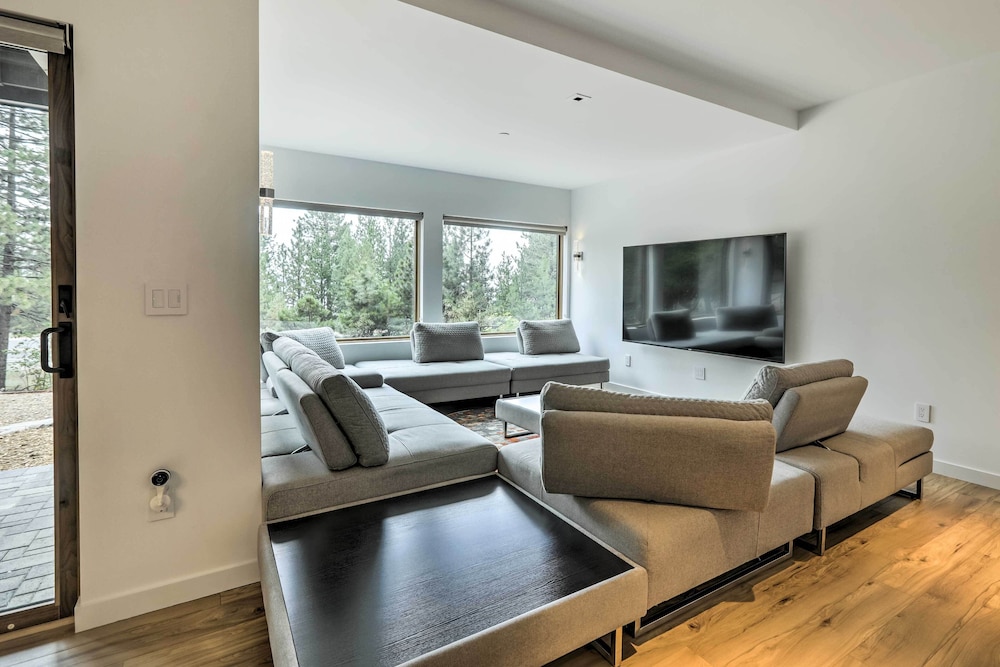Lake Tahoe Vacations - Sleek Spacious Incline Village Hideaway! - Property Image 20