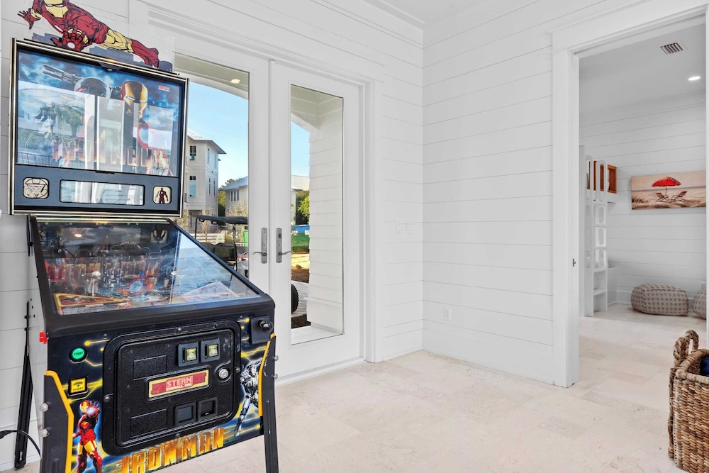 30A Beach Getaway by Avantstay Gulf Views + Pool Golf Cart + Bonfires