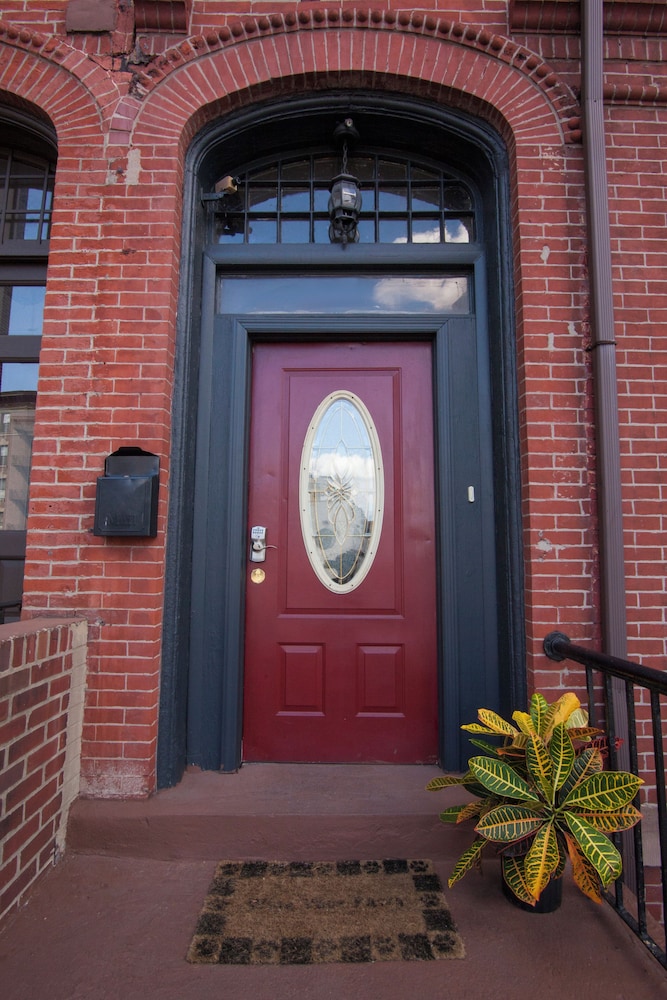 New York City Vacations - Saint Nicholas Inn Guesthouse - Property Image 5