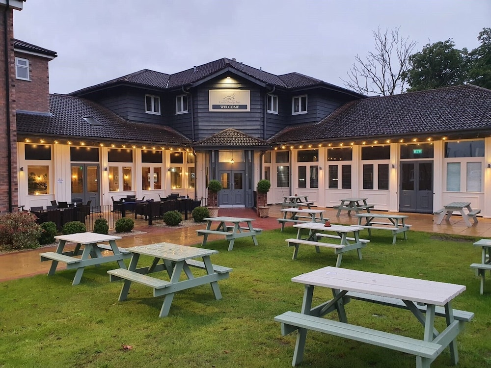 Sutton Coldfield Vacations - Cuttle Bridge Inn Hotel - Property Image 1