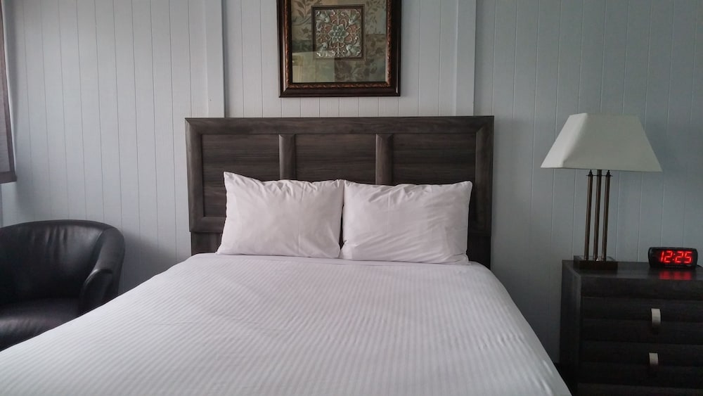 Interlake Motel